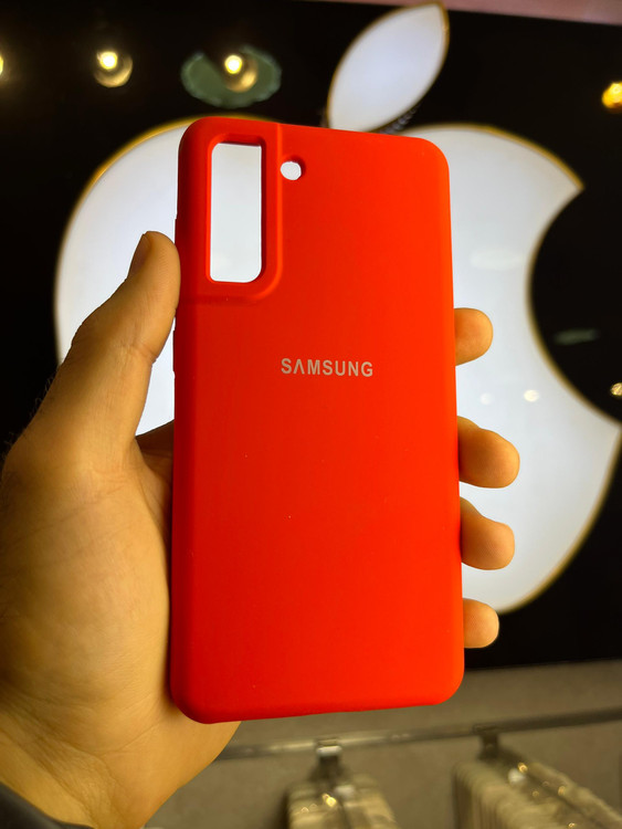 کاور قرمز سیلیکونی اورجینال پاک کنی سامسونگ S21 FE با محافظ لنز